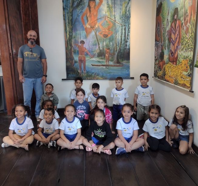 api-modulos/fotos/img/galeria_cat_culturais_490/490/13434/VISITA GUIADA POR GUSTAVO, PRÉ ESCOLA MARIA TEREZA BROCHADO - ABELHINHA DOURADA, PROF.GERALDA, 17.09.2025 (1 (9).jpg